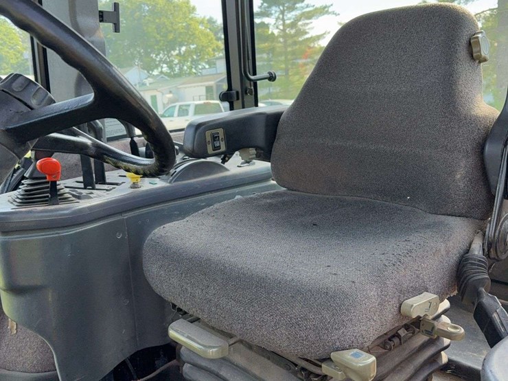 2000-new-holland-8970-image-16