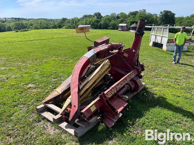 new-holland-707-image-1
