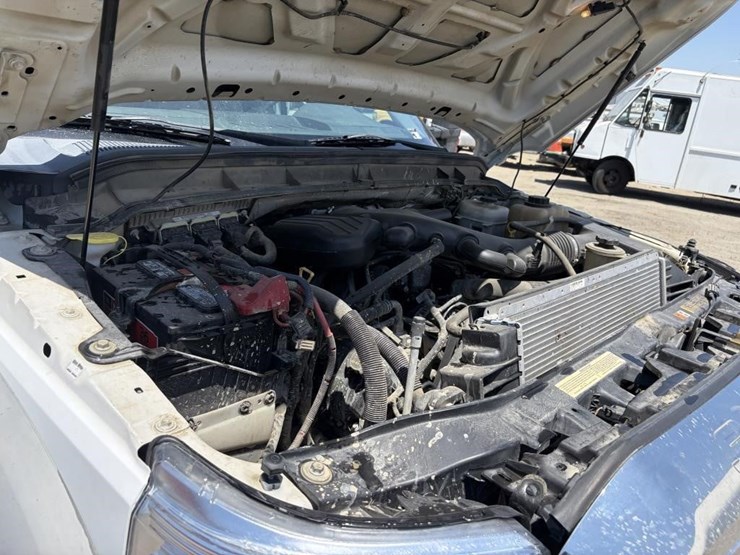 2011-ford-f550-image-8
