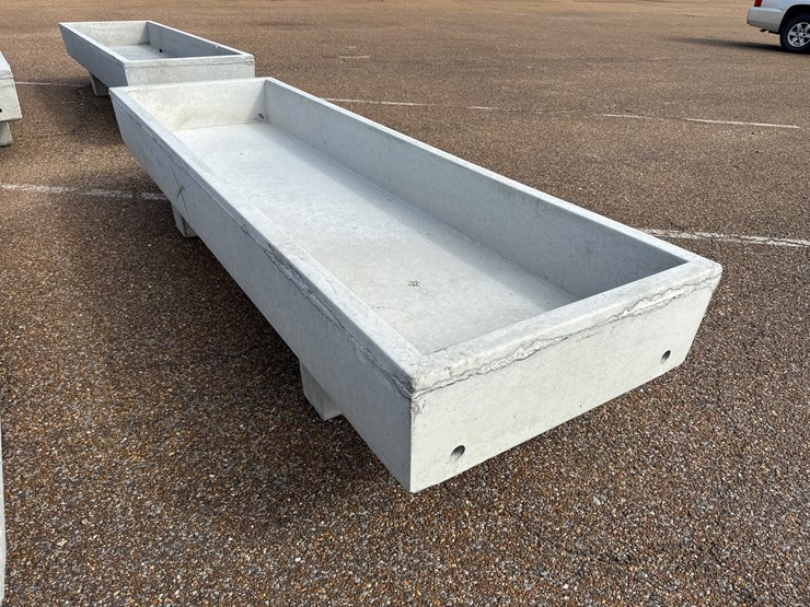 #9485-•-3x10-concrete-feed-trough-image-4