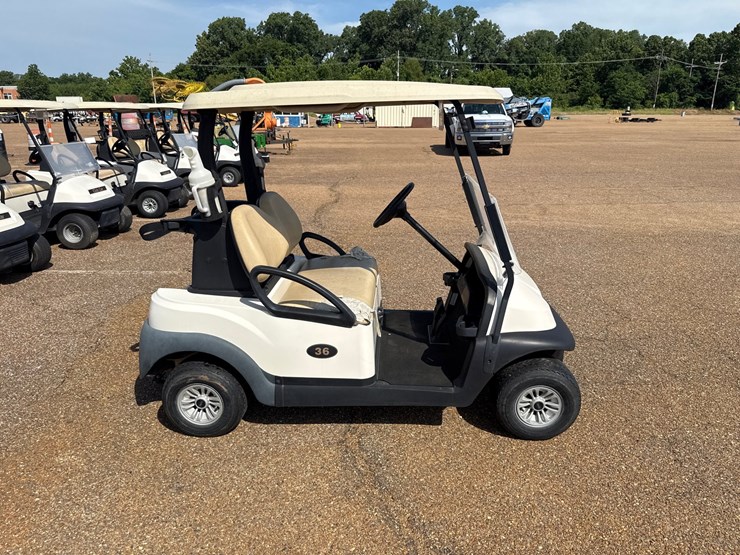 #9453-•-2021-club-car-precedent-w/charger-image-5