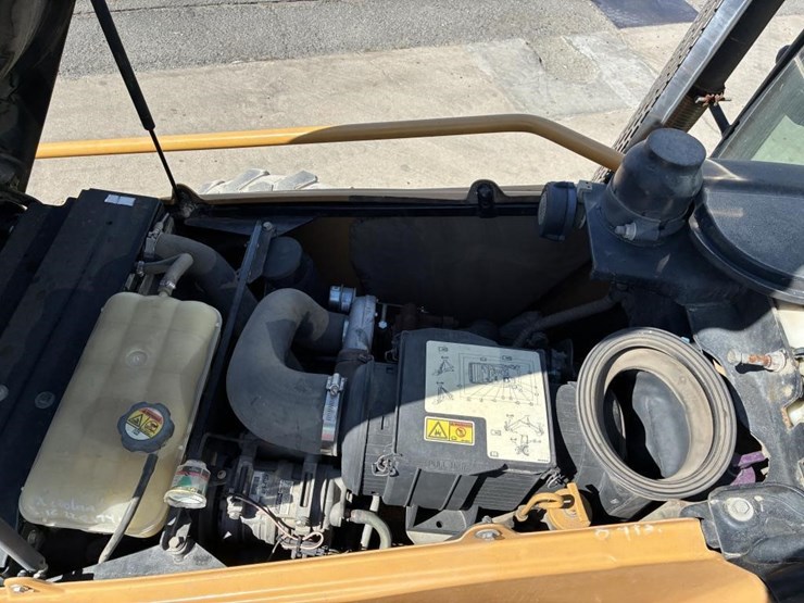 2014-caterpillar-430e-image-49