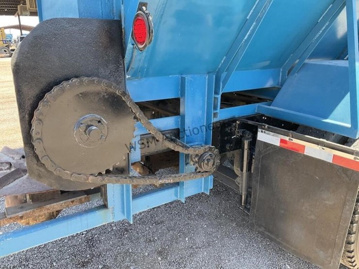 2000-international-4900-image-11