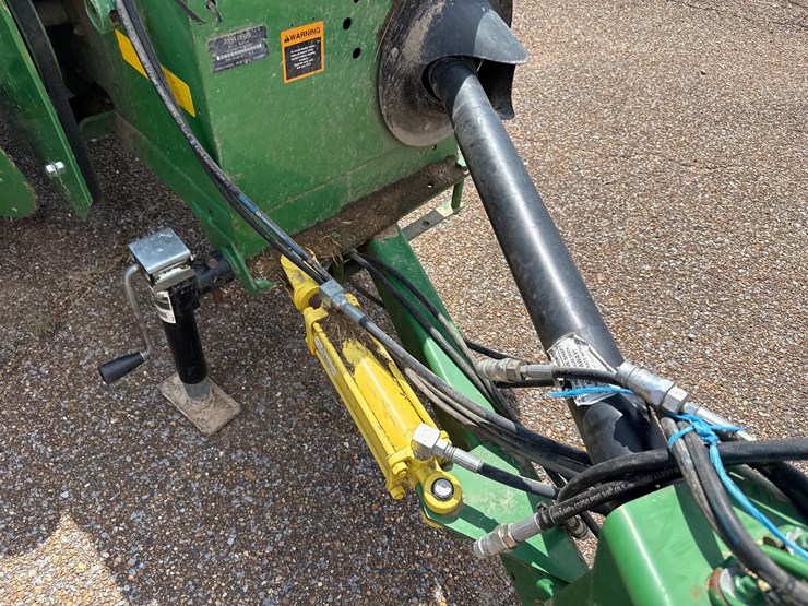 john-deere-348-image-8