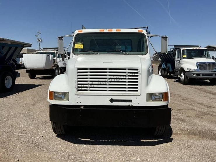 2000-international-4700-image-2