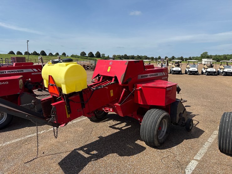 massey-ferguson-1840-image-6