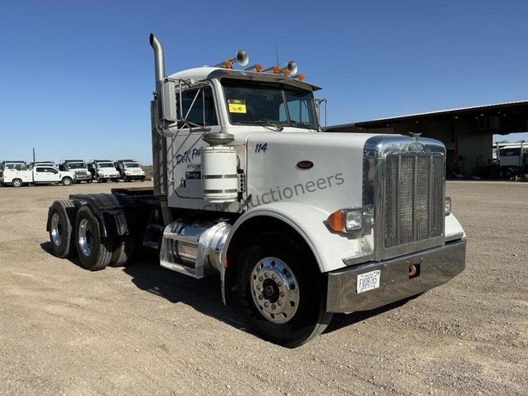 2000-peterbilt-357-image-3
