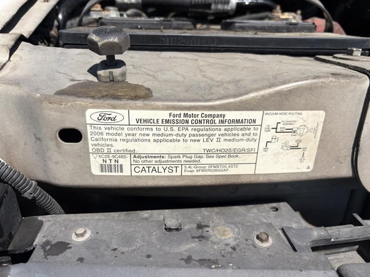 2006-ford-e350-sd-image-9