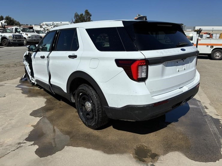 2025-ford-explorer-image-4
