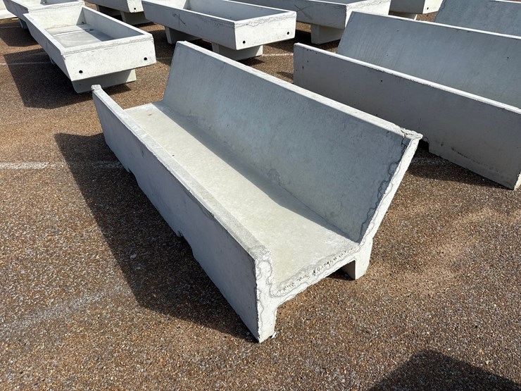 #9479-•-8ft-concrete-"j"-feed-trough-image-2