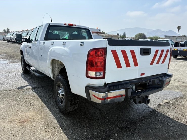 2012-gmc-2500hd-image-4