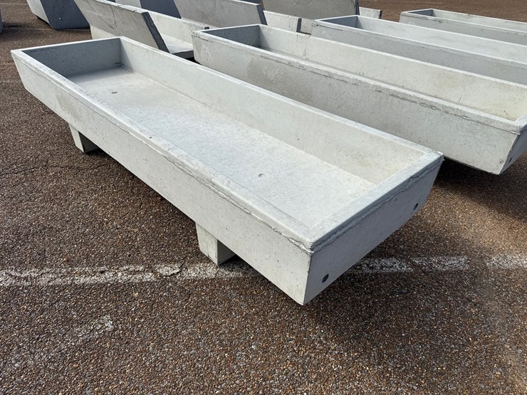 #9485-•-3x10-concrete-feed-trough-image-2