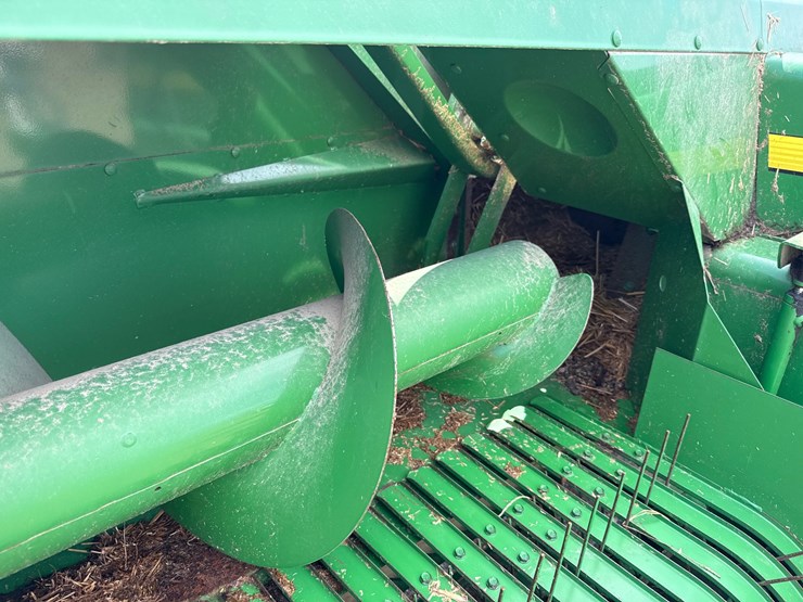 john-deere-348-image-10