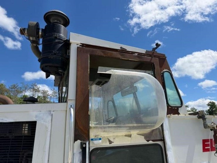elgin-pelican-s-image-24