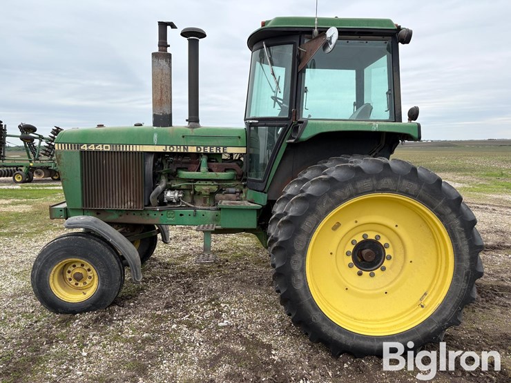 1982-john-deere-4440-image-8