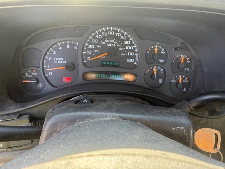 2003-chevrolet-silverado-2500-image-16