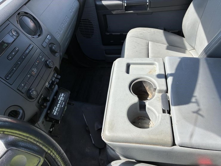 2014-ford-f350-image-17