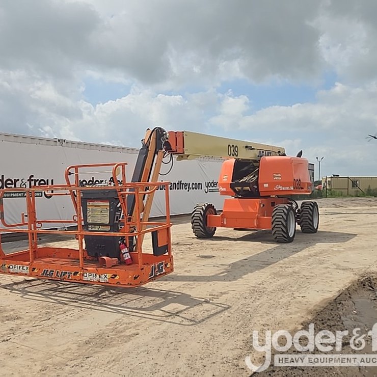 2022 JLG 660SJ