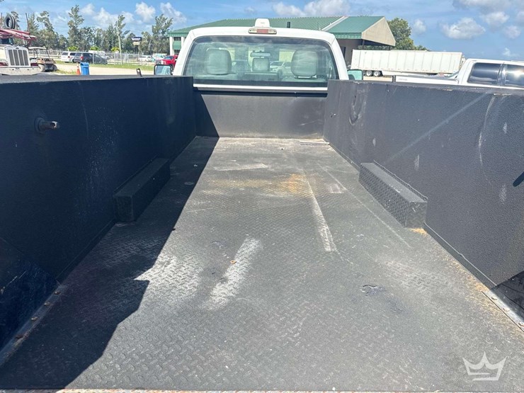 2015-ford-f350-image-21