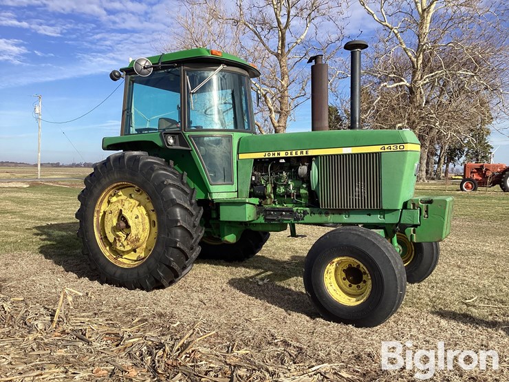 1977-john-deere-4430-image-3
