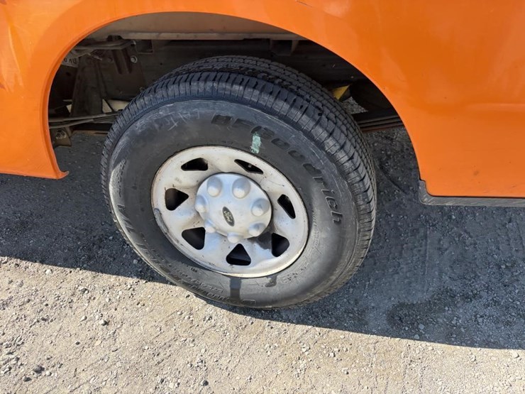 2000-ford-f150-xl-image-5