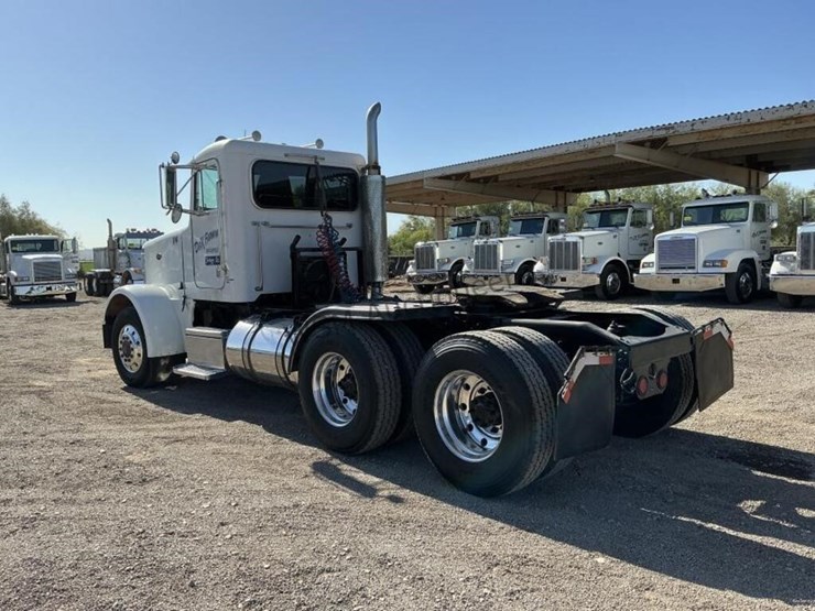 2000-peterbilt-357-image-6