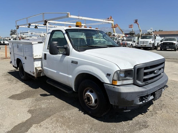 2004-ford-f350-image-2