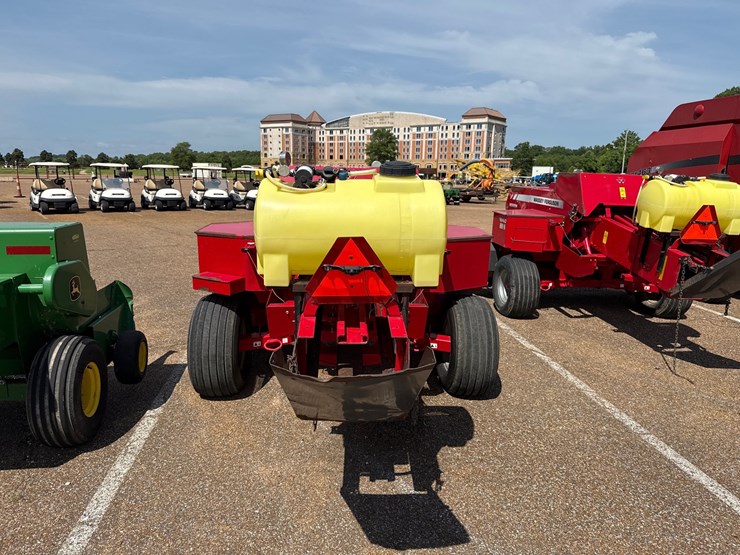 massey-ferguson-1840-image-6
