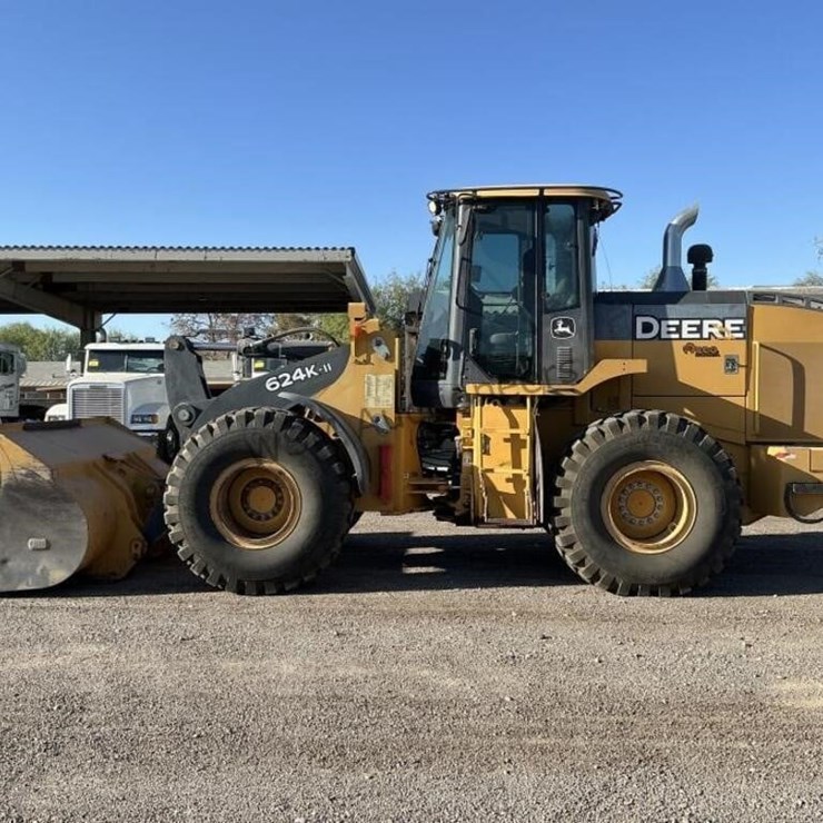 2017 DEERE 624K