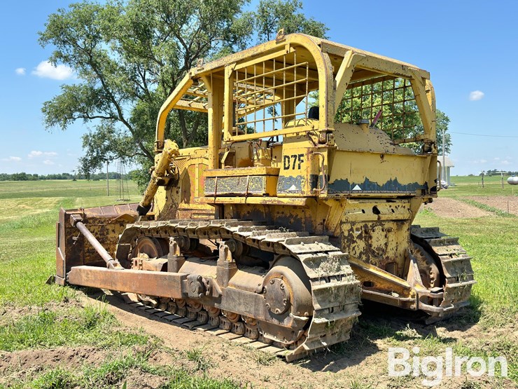 1970-caterpillar-d7f-image-7