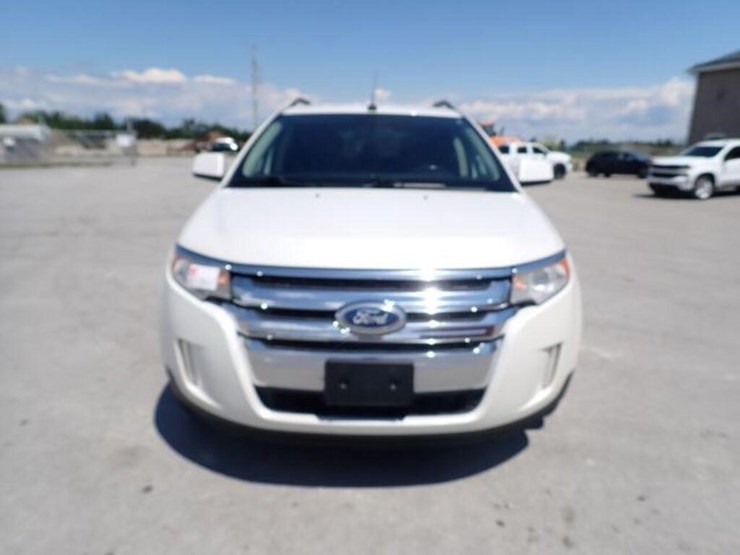 2011-ford-edge-image-2