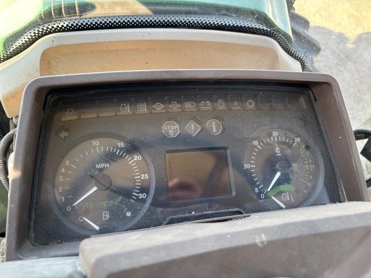 john-deere-6420-image-32