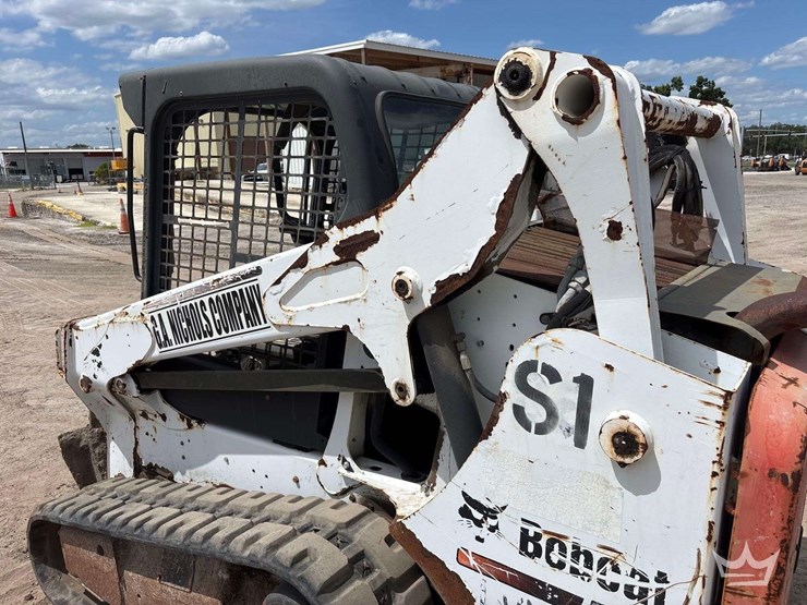 2014-bobcat-t590-image-13