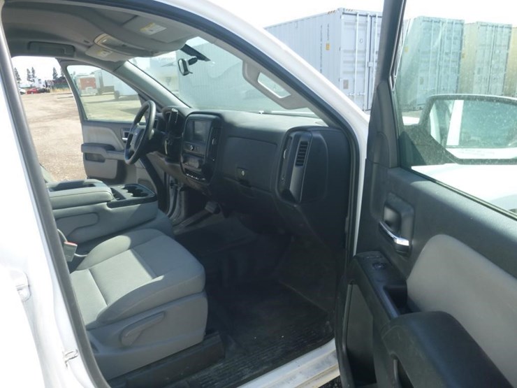 2016-chevrolet-1500-image-6