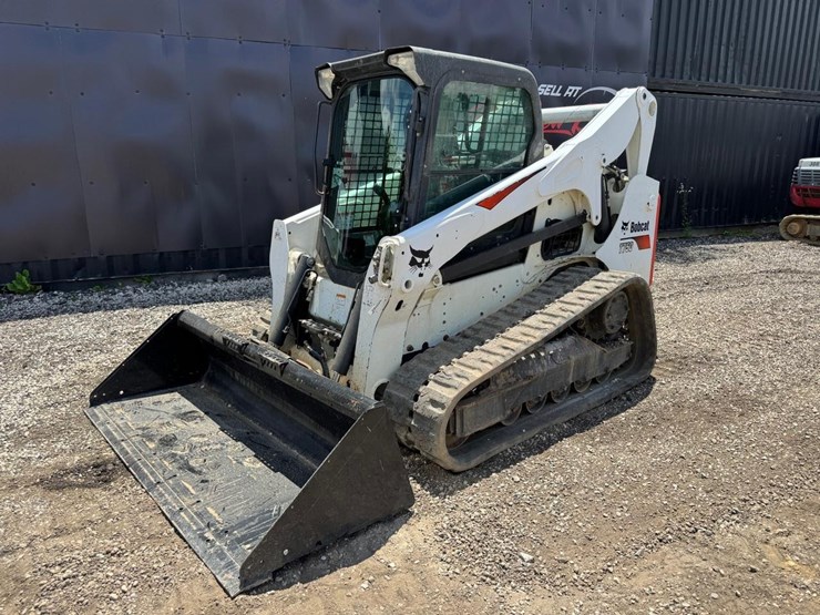 2017-bobcat-t750-image-2