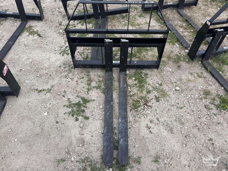 2025-48in.-forks-and-frame-skid-steer-attachment-image-1