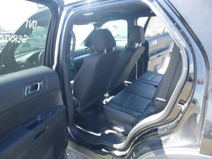 2017-ford-explorer-image-7