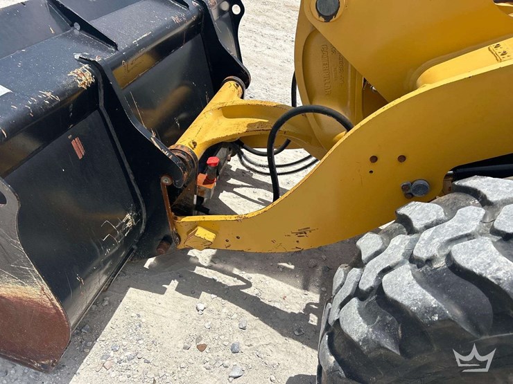 2018-caterpillar-908m-image-21