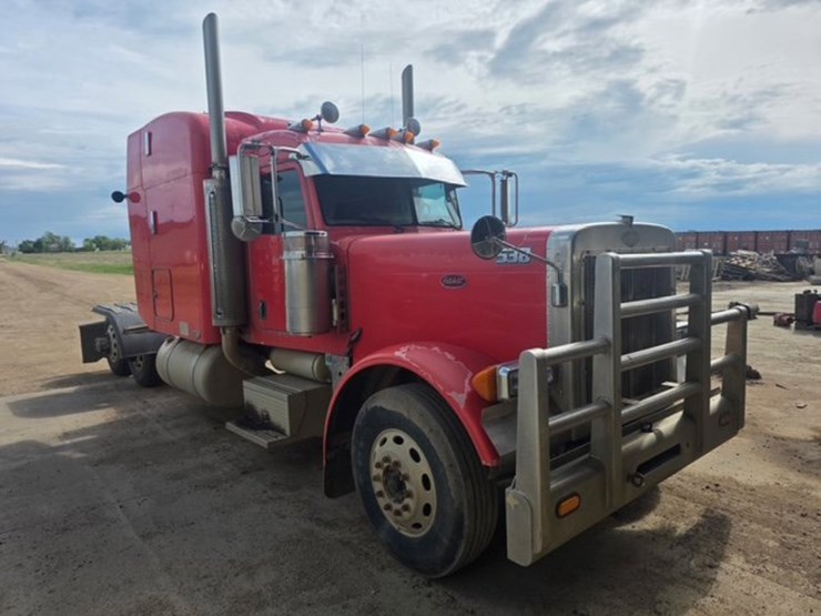 2007-peterbilt-379-image-2