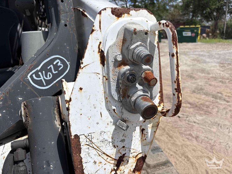 2014-bobcat-t590-image-12