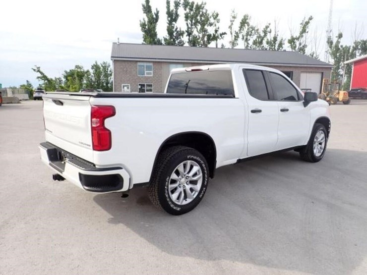 2022-chevrolet-silverado-1500-image-5