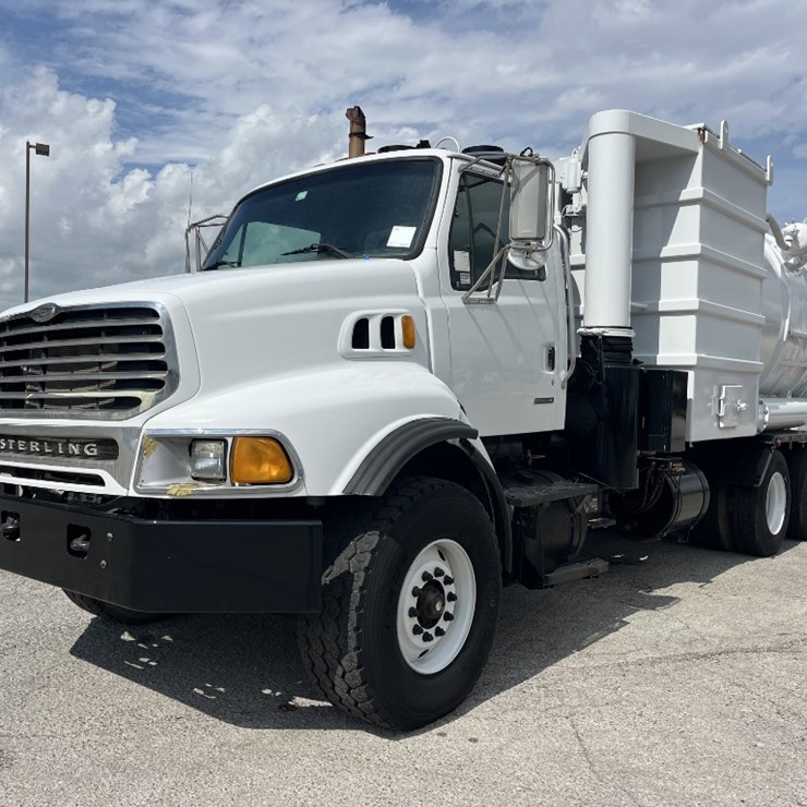 2005 STERLING LT9500