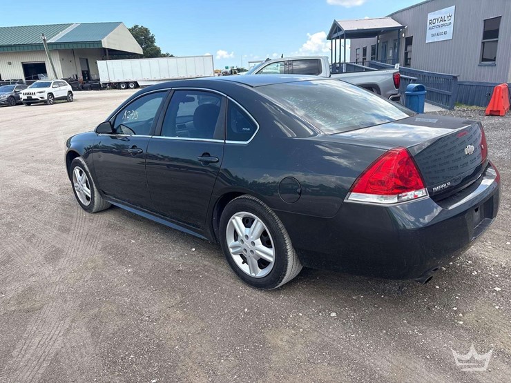 2014-chevrolet-impala-sedan-image-4
