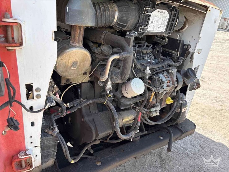 2014-bobcat-t590-image-16
