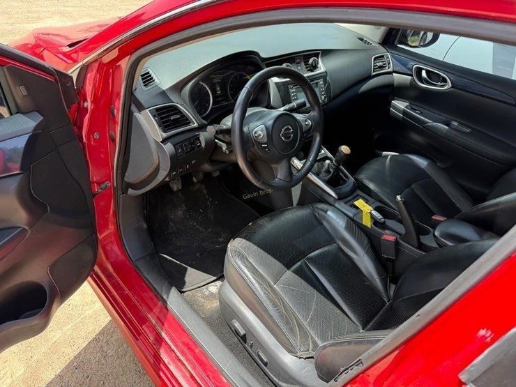 2017-nissan-sentra-sr-turbo-car-image-9