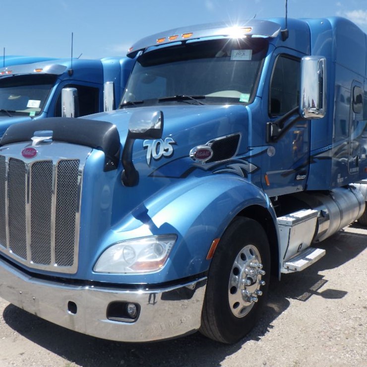 2020 PETERBILT 579
