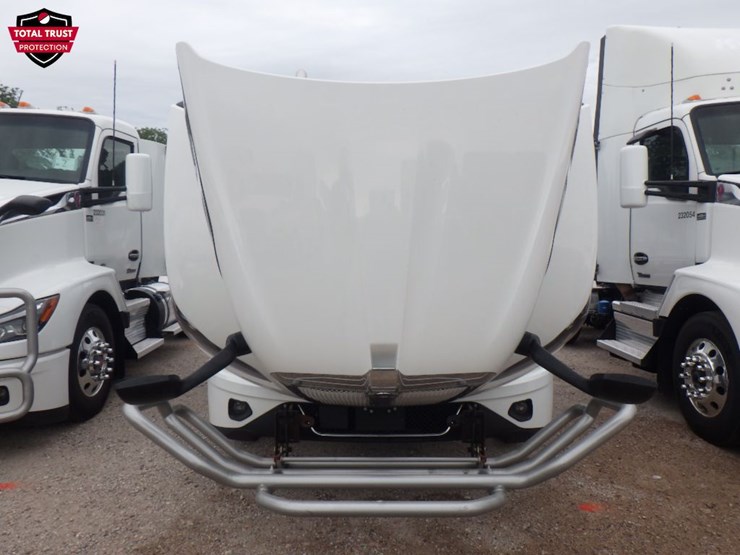 2024-kenworth-t680-image-21