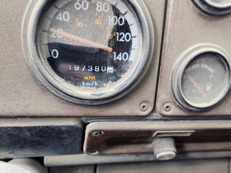 1993-freightliner-flc112-image-5