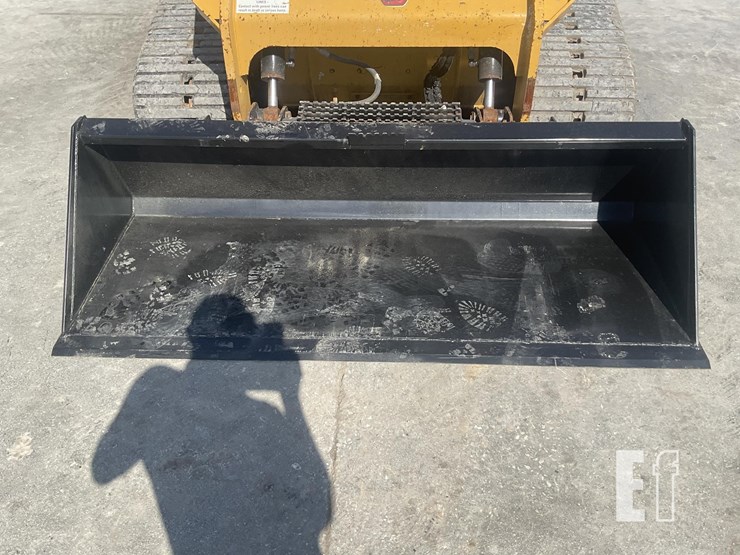 2023-caterpillar-289d3-image-11