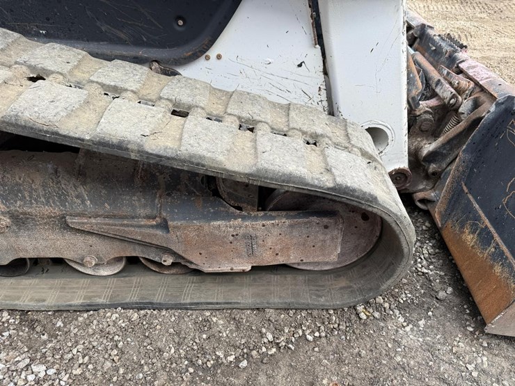 2020-bobcat-t76-image-15